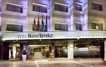 Fachada Hotel Nuevo Torreluz